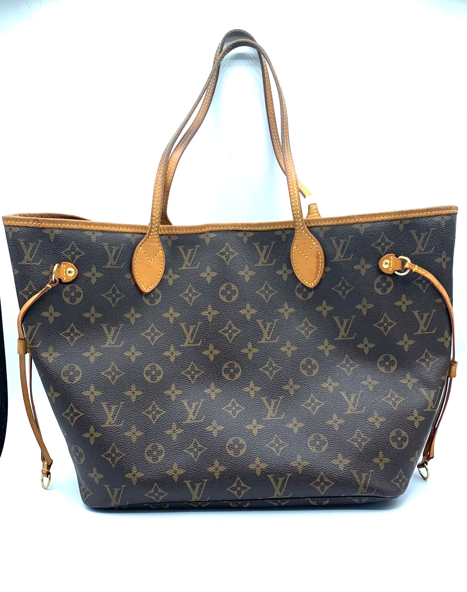 Los 8 bolsos Louis Vuitton más populares de todos los tiempos  Moneyshop  Blog
