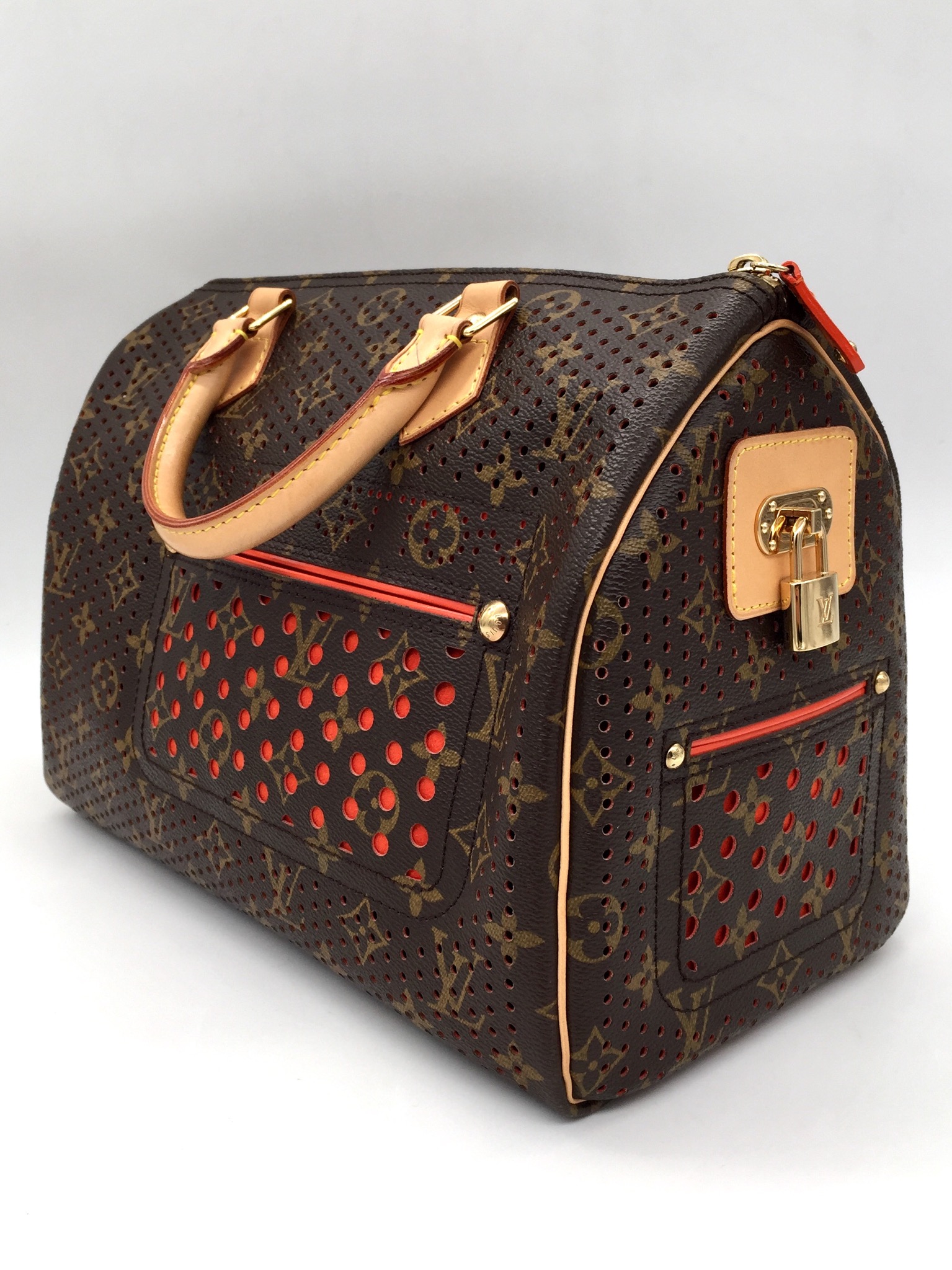 Los bolsos más espectaculares y exclusivos de Louis Vuitton se subastan en  Sotheby's
